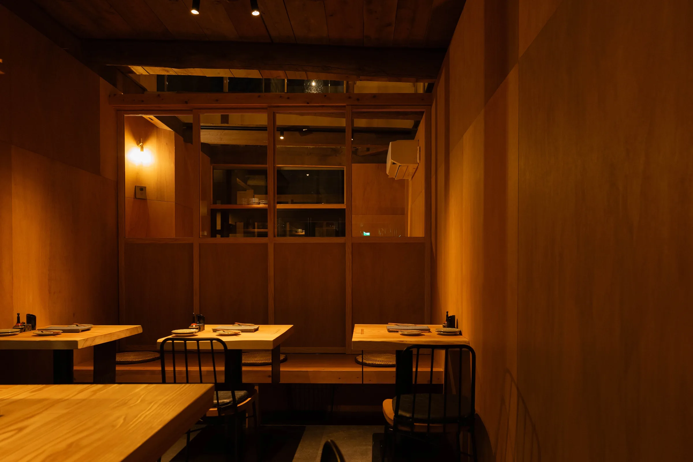 屋根裏 写真 3